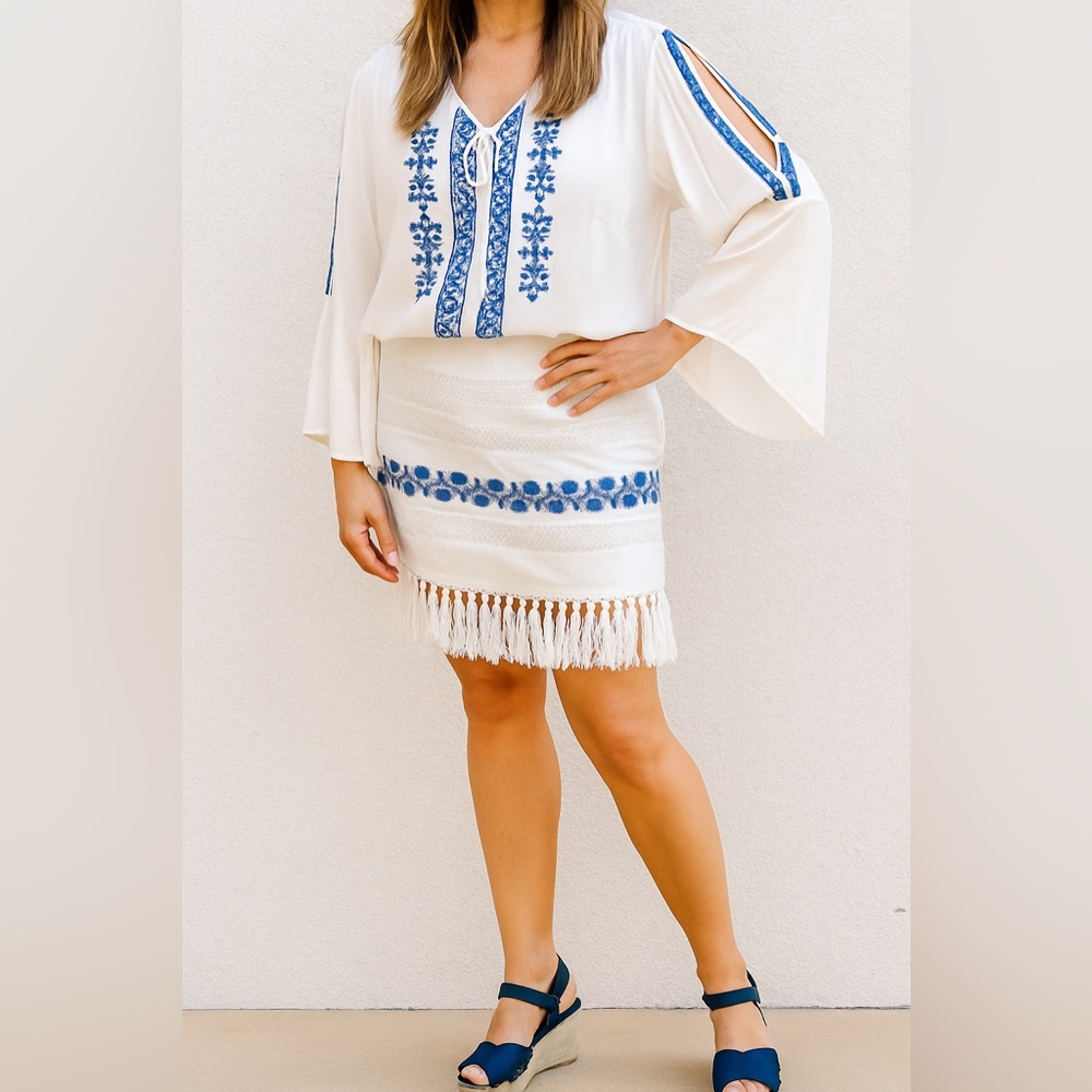 2 piece set Style & Co top and For Cynthia bottom. Skirt & oversized top. Size M